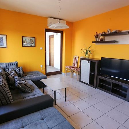 بولا Apartment Sunny Place المظهر الخارجي الصورة