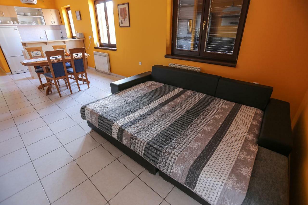 بولا Apartment Sunny Place المظهر الخارجي الصورة