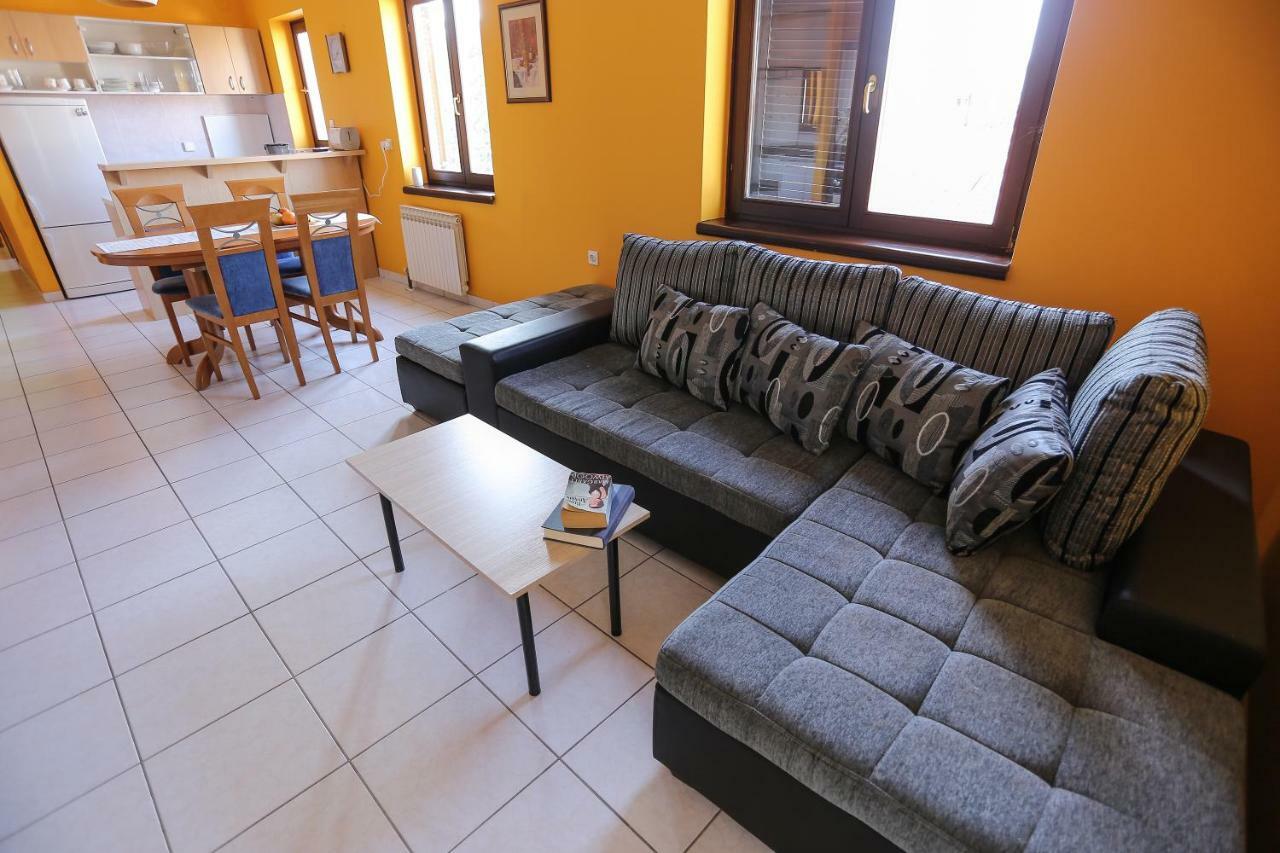 بولا Apartment Sunny Place المظهر الخارجي الصورة