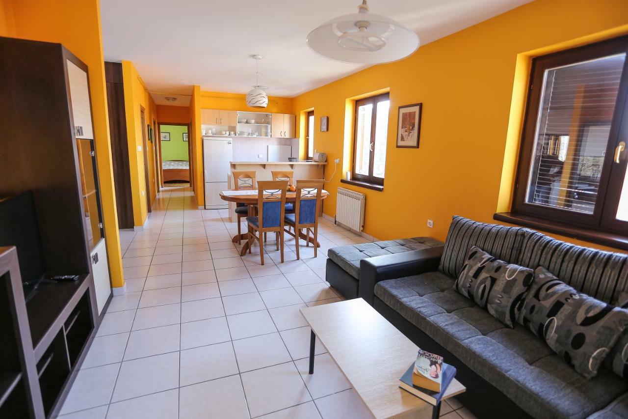 بولا Apartment Sunny Place المظهر الخارجي الصورة