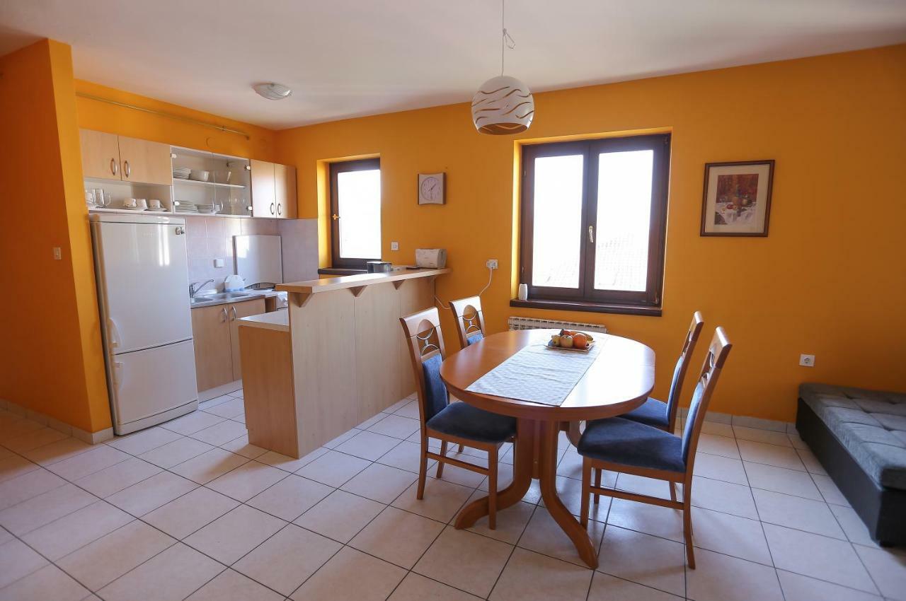 بولا Apartment Sunny Place المظهر الخارجي الصورة